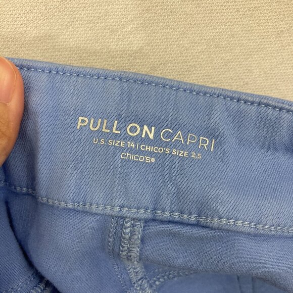 NWT Chico’s Pull-On Capri Pants Blue Size 14 Stretch Cotton Blend Casual - Picture 2 of 9